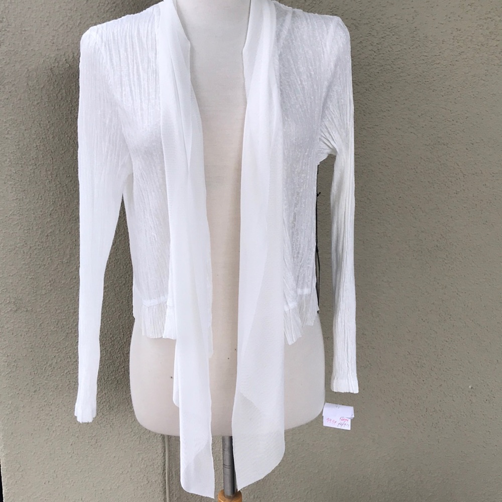 Komorov Shrug NWT